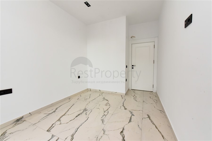 Светлая двухкомнатная квартира с видом горы и море