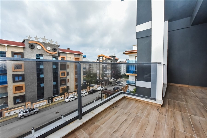 Светлая двухкомнатная квартира с видом горы и море