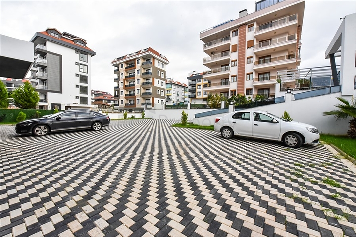 Светлая двухкомнатная квартира с видом горы и море