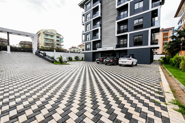 Светлая двухкомнатная квартира с видом горы и море