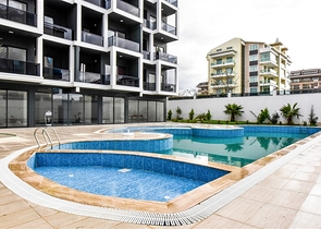 Светлая двухкомнатная квартира с видом горы и море