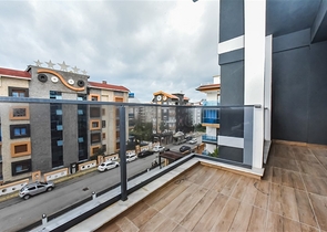 Светлая двухкомнатная квартира с видом горы и море