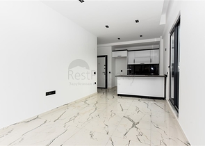 Светлая двухкомнатная квартира с видом горы и море