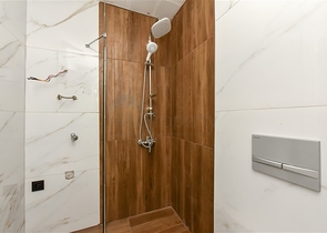 Светлая двухкомнатная квартира с видом горы и море