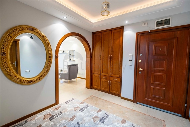 Квартира 2+1 на первой линии в районе Махмутлар