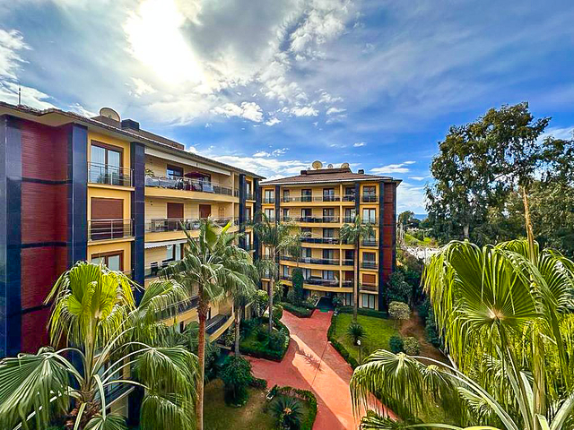 Роскошная квартира 2+1 на первой линии в центре Алании