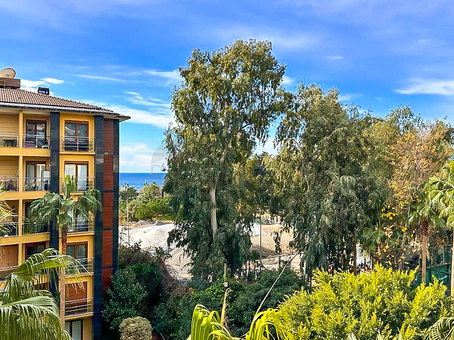 Роскошная квартира 2+1 на первой линии в центре Алании