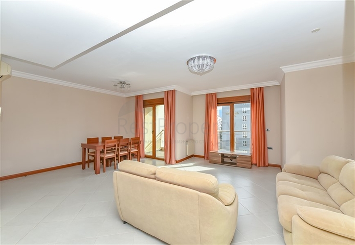 Роскошная квартира 2+1 на первой линии в центре Алании