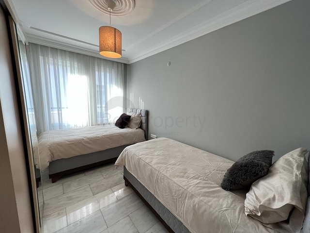 Трехкомнатная квартира с просторным балконом