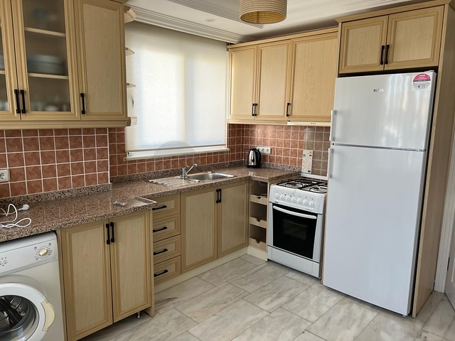 Трехкомнатная квартира с просторным балконом