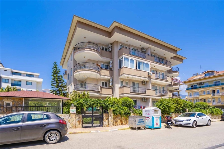 Трехкомнатная квартира с просторным балконом