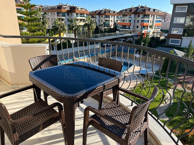 Трехкомнатная квартира с просторным балконом