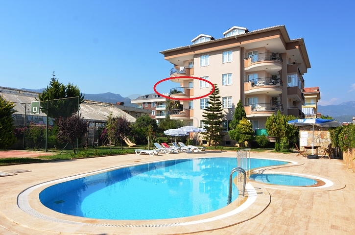 Трехкомнатная квартира с просторным балконом