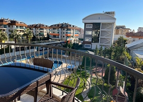 Трехкомнатная квартира с просторным балконом