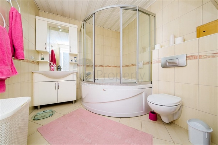 Меблированная квартира планировкой 2+1 в центре Алании