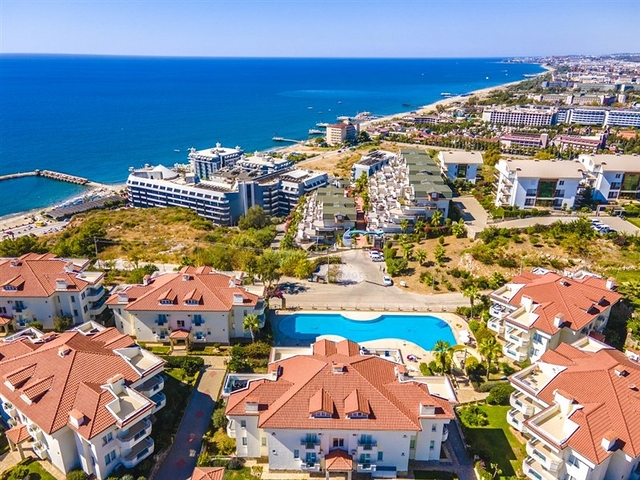 Пентхаус 3+1 с панорамными видами на море в районе Конаклы