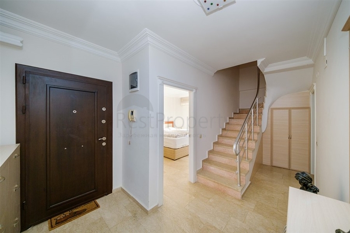 Пентхаус 3+1 с панорамными видами на море в районе Конаклы