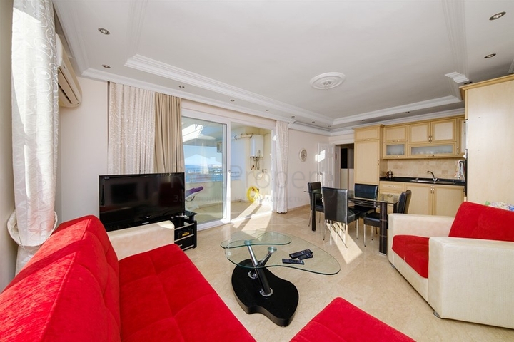 Пентхаус 3+1 с панорамными видами на море в районе Конаклы