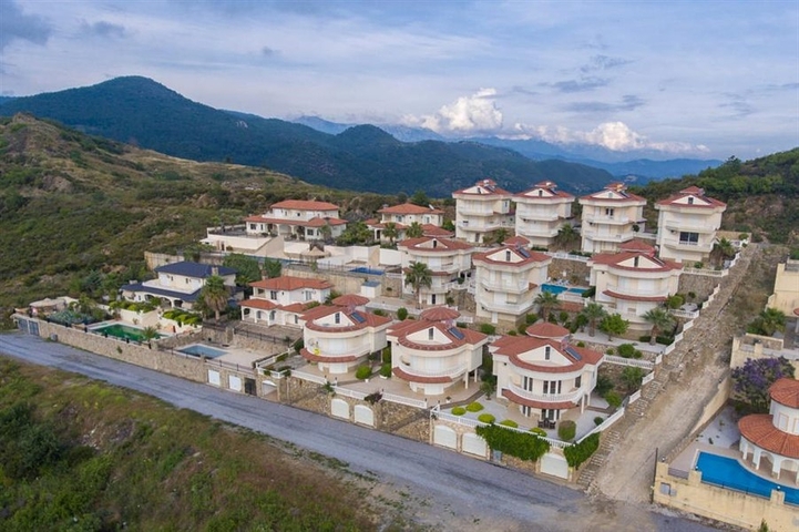 Меблированная вилла 4+2 в Каргыджак