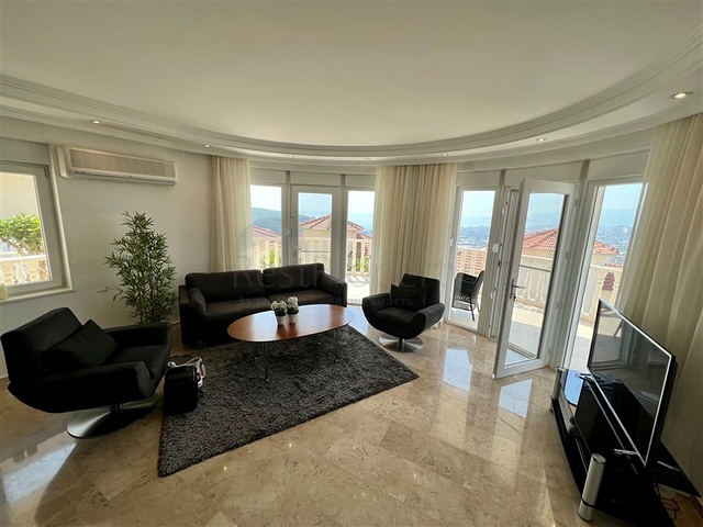 Меблированная вилла 4+2 в Каргыджак