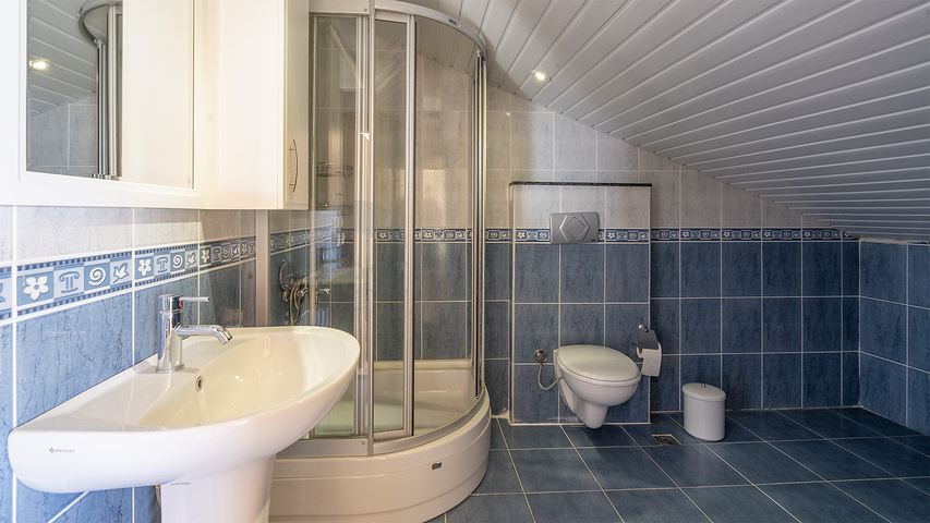 Меблированный пентхаус 4+1 с видом на море в центре Алании