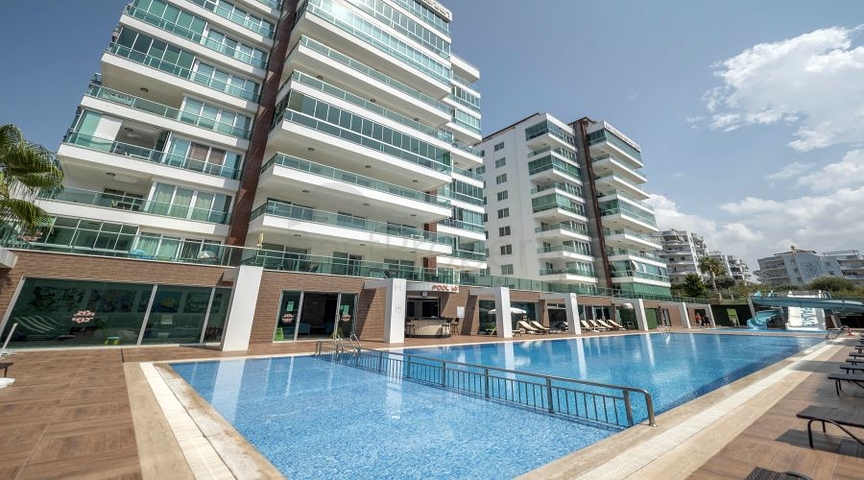 Просторная квартира 1+1 в одной из лучших резиденций в районе Тосмур