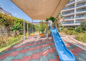 Двухкомнатная квартира с красивым видом на инфраструктуру