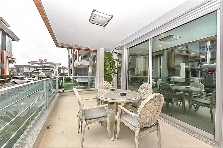 Просторная квартира в районе Оба