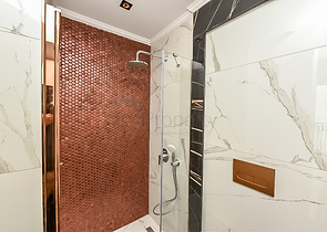 Двухкомнатная квартира в центре Алании с панорамным видом на море