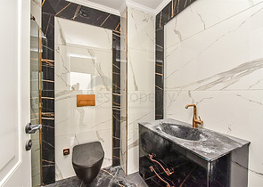 Двухкомнатная квартира в центре Алании с панорамным видом на море