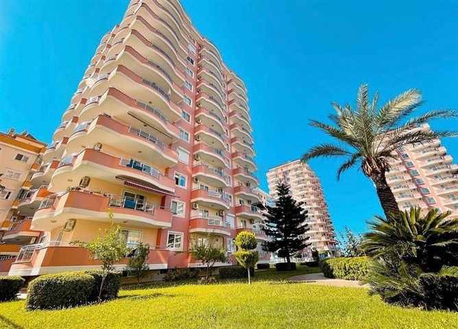 Просторный пентхаус 3+1 с панорамным видом на море