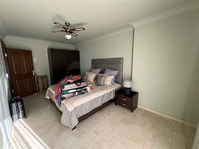 Просторный пентхаус 3+1 с панорамным видом на море