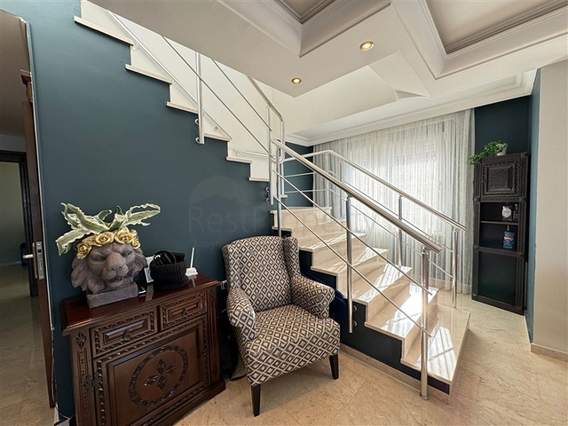 Просторный пентхаус 3+1 с панорамным видом на море