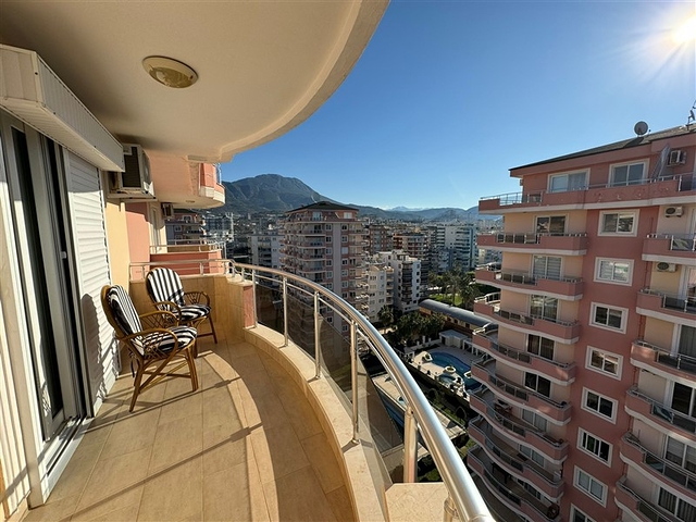 Просторный пентхаус 3+1 с панорамным видом на море