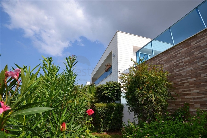 Меблированная вилла планировкой 3+1 в районе Каргыджак