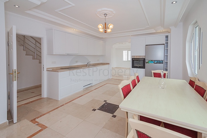 Пентхаус 4+2 на первой береговой линии