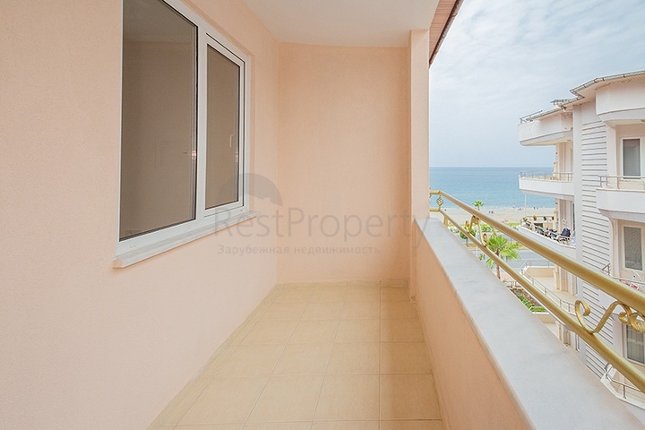 Пентхаус 4+2 на первой береговой линии