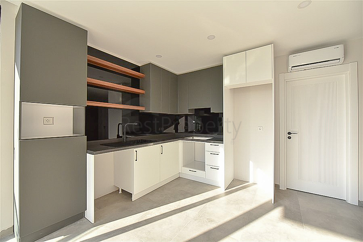 Двухкомнатная квартира в новом комплексе в районе Клеопатра