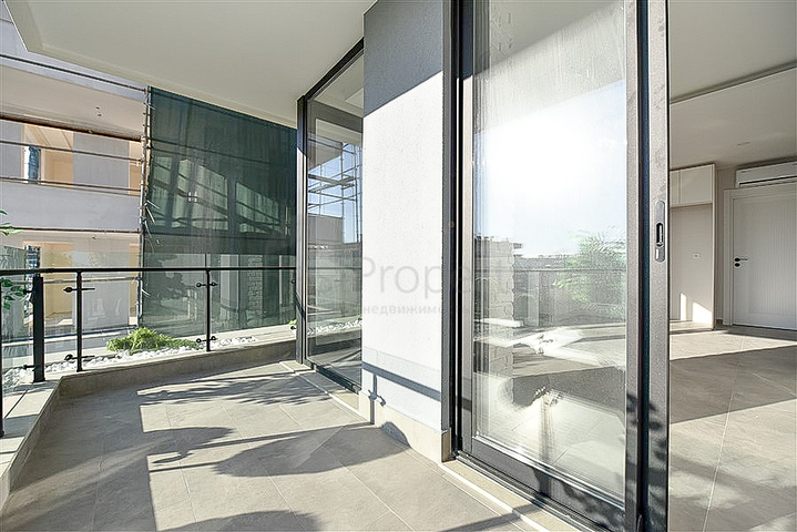 Двухкомнатная квартира в новом комплексе в районе Клеопатра