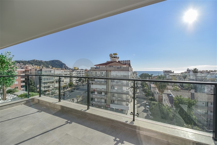 Квартира 1+1 в 200 метрах о пляжа Клеопатры с видом на море