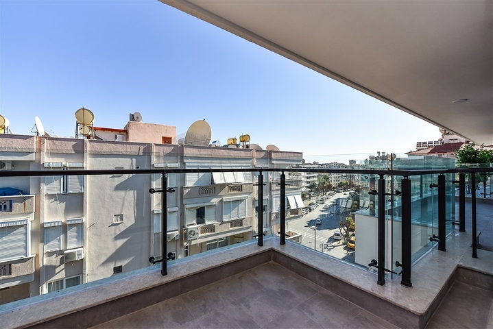 Просторный пентхаус на Клеопатре 