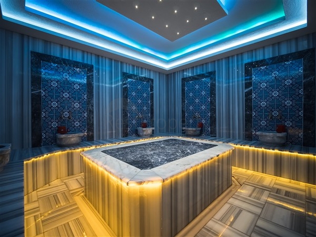 Трехкомнатная мебелированная квартира с видом на море