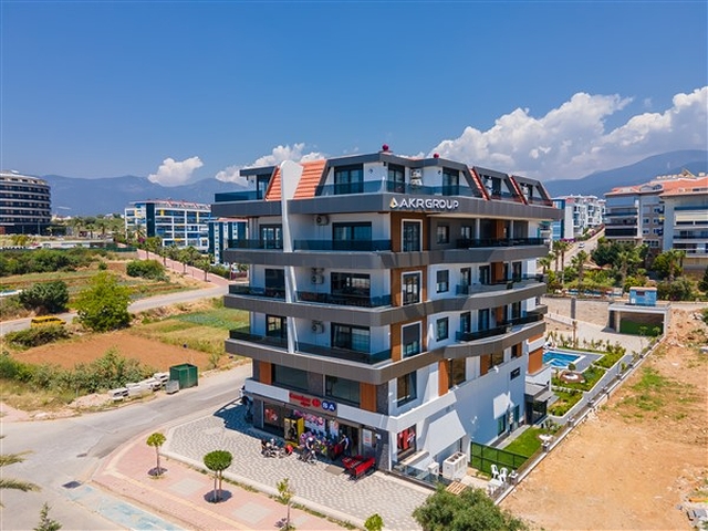 Трехкомнатная мебелированная квартира с видом на море