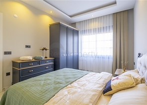 Трехкомнатная мебелированная квартира с видом на море