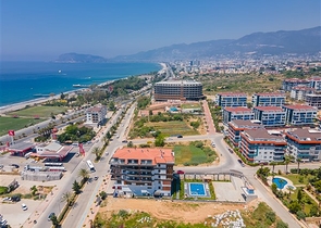 Трехкомнатная мебелированная квартира с видом на море