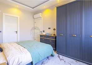 Трехкомнатная мебелированная квартира с видом на море