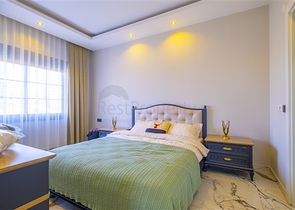 Трехкомнатная мебелированная квартира с видом на море