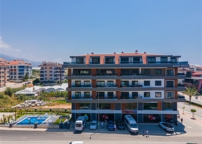 Трехкомнатная мебелированная квартира с видом на море