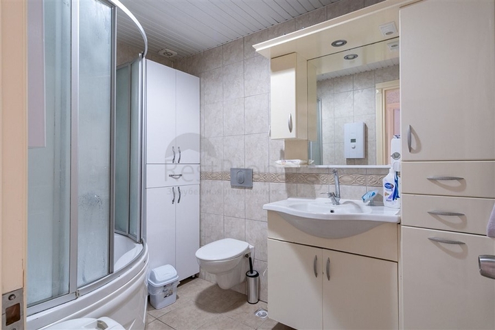 Квартира 2+1 большой площади в отличной локации в Джикджилли