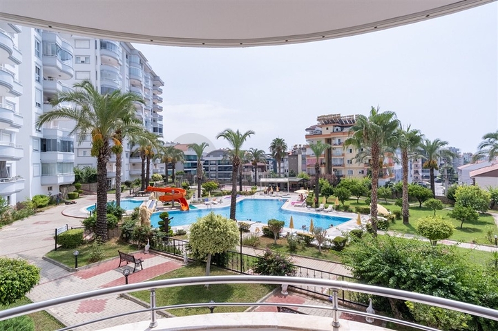 Квартира 2+1 большой площади в отличной локации в Джикджилли